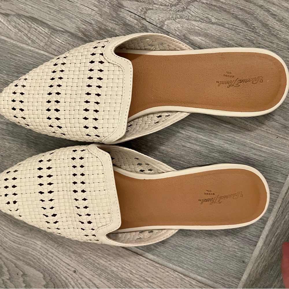 Women's Cream Woven Mules